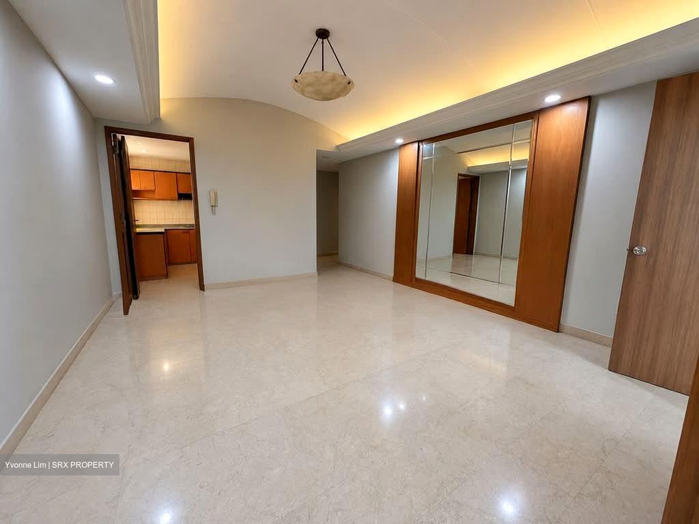 Simsville (D14), Condominium #588250801